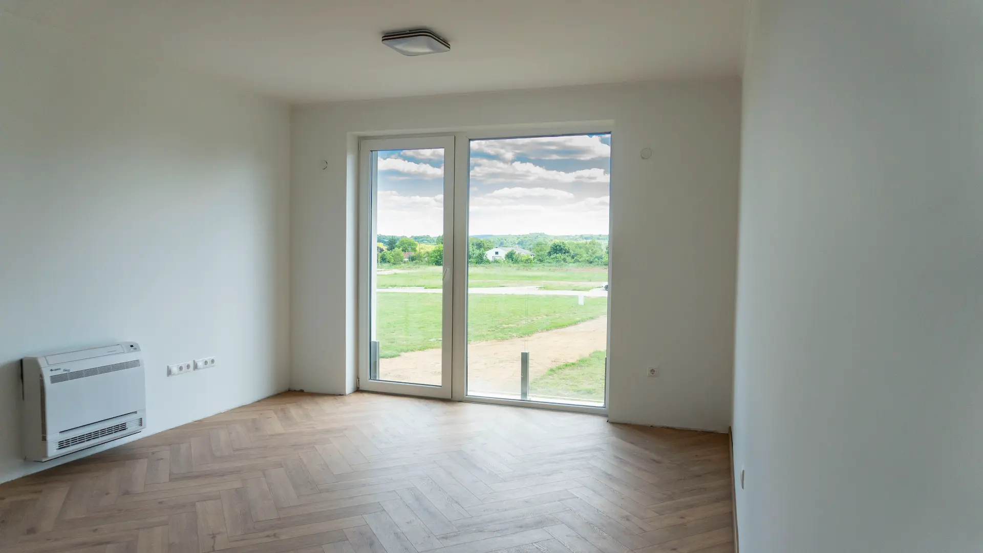 Lakás belső nézete - Kilátás a zöld természetre