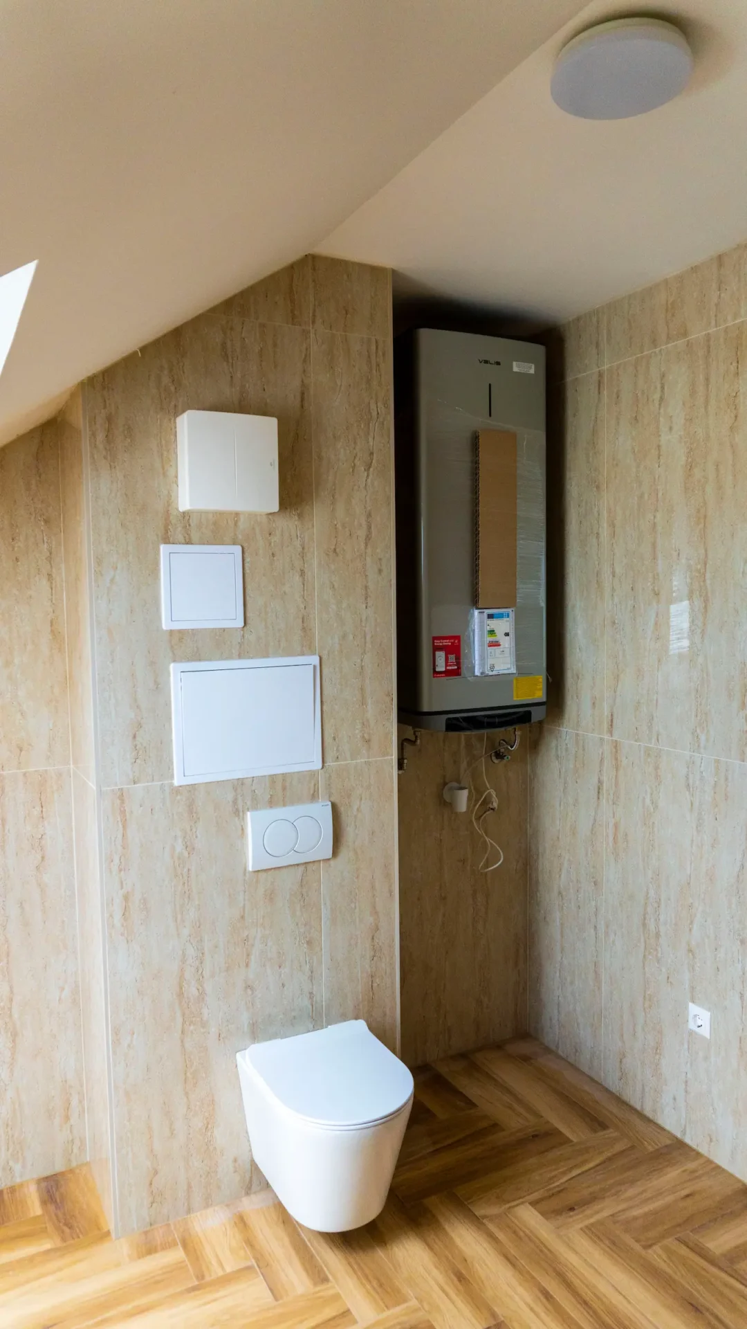 Fürdőszoba - WC és bojler