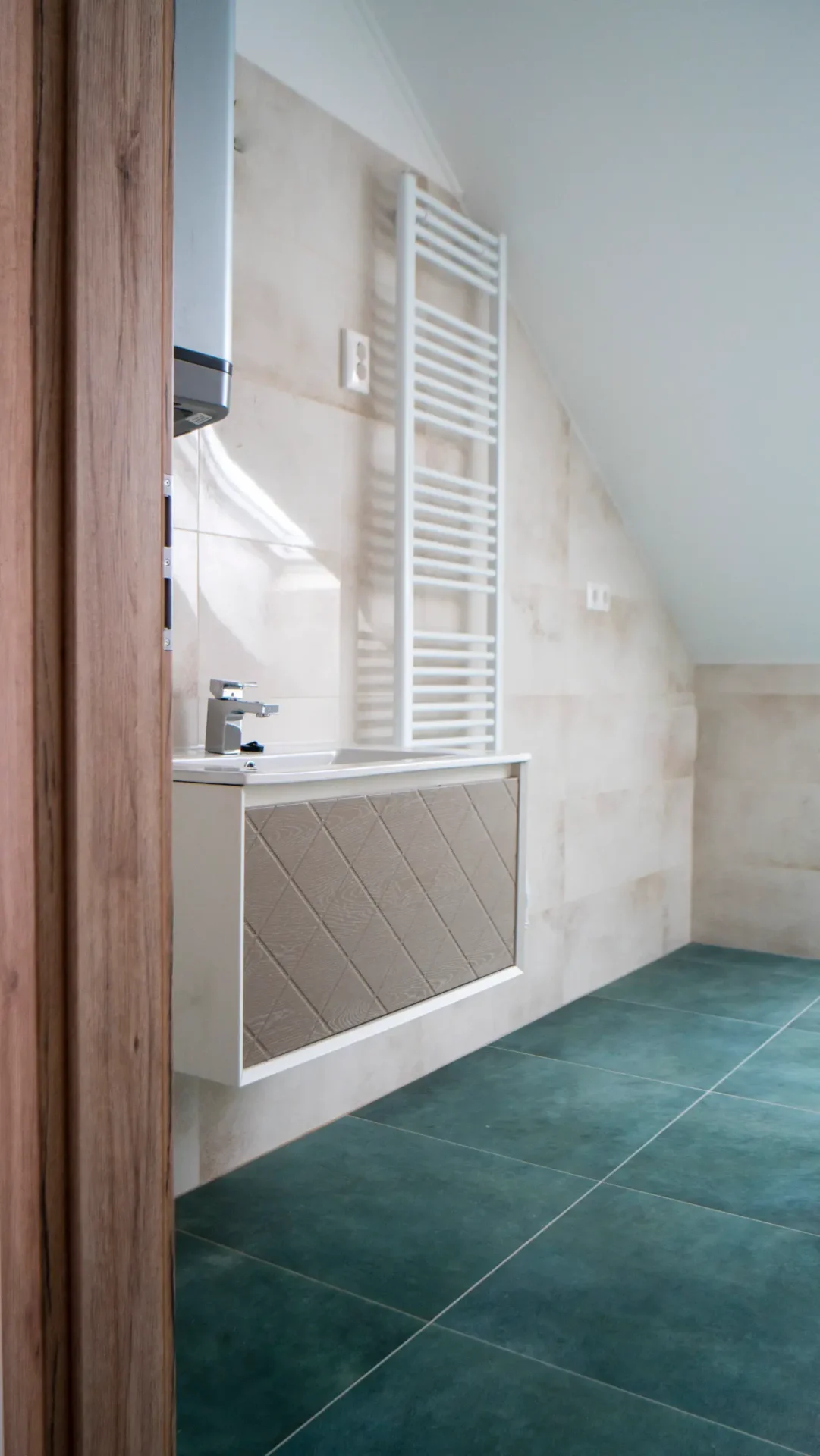 Világos, tágas fürdőszoba